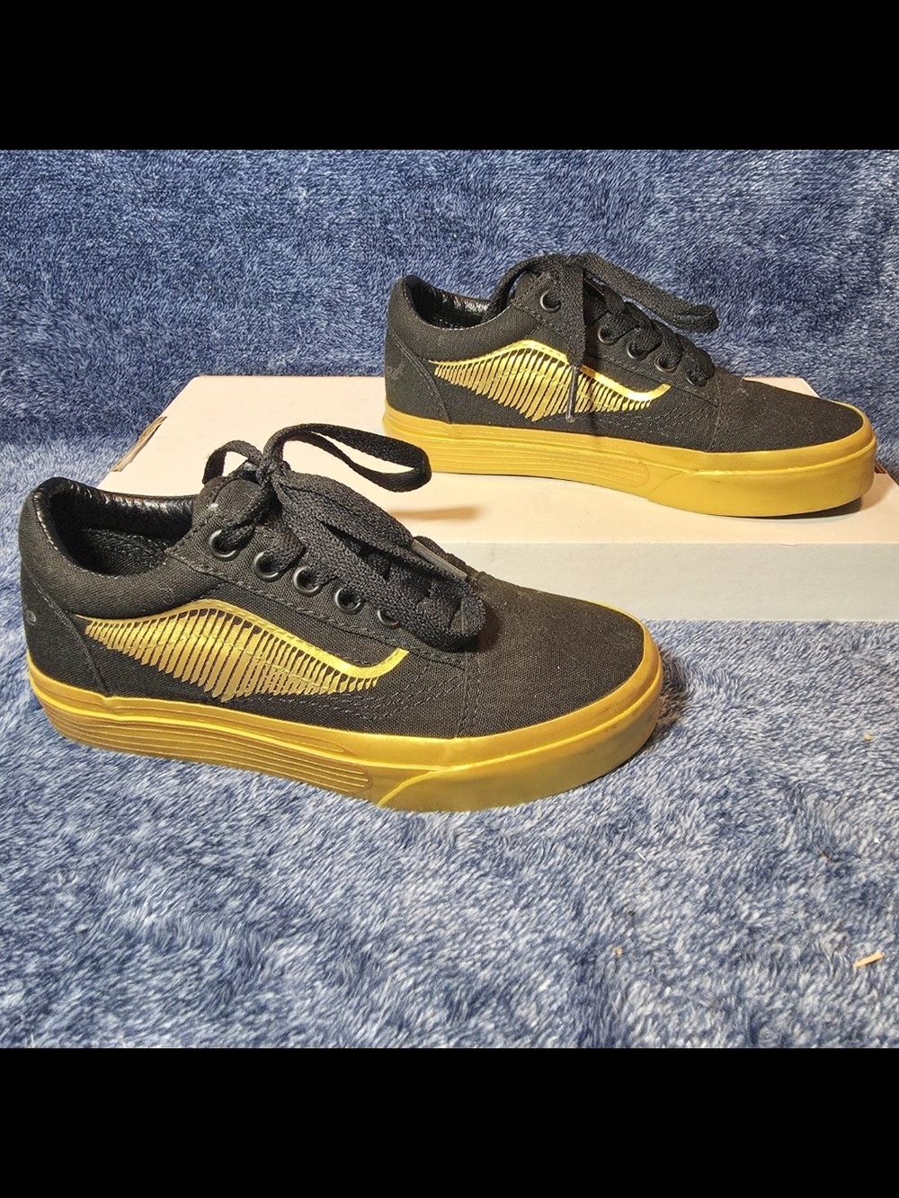 Harry Potter x Vans Old Skool "Golden Snitch" sneakers